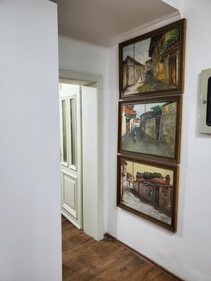 Unique Traditional House, Hosted By J&G 티라나 외부 사진