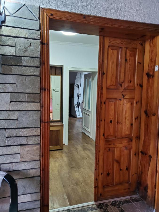 Unique Traditional House, Hosted By J&G 티라나 외부 사진