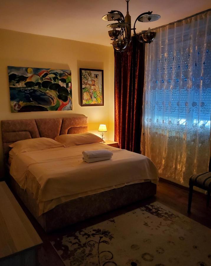 Unique Traditional House, Hosted By J&G 티라나 외부 사진