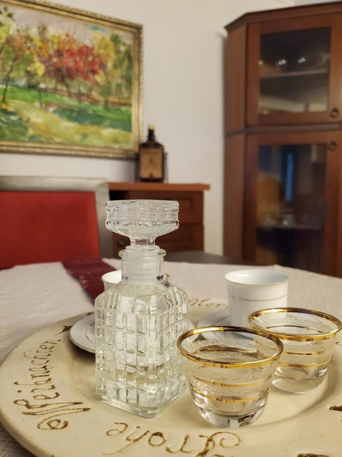 Unique Traditional House, Hosted By J&G 티라나 외부 사진