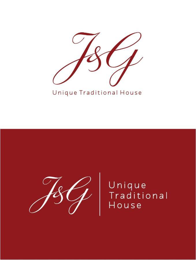 Unique Traditional House, Hosted By J&G 티라나 외부 사진